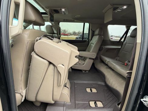 Used 2019 GMC Yukon XL SLT w/ Premium Edition image 26