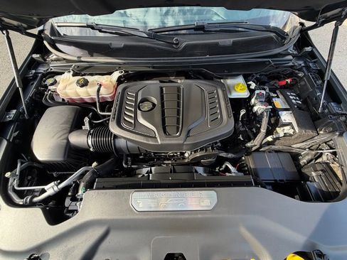 Used 2024 Jeep Wagoneer 4WD w/ Premium Group I image 17