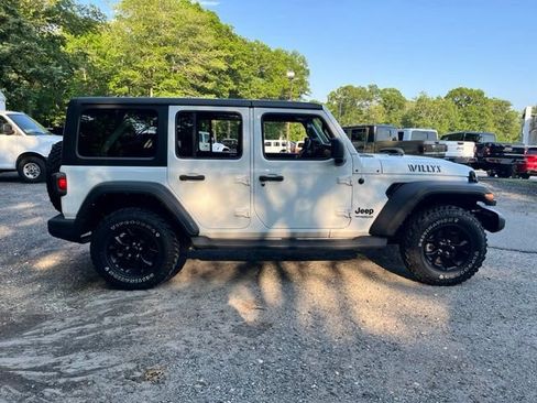 Used 2022 Jeep Wrangler Unlimited Sport AWD/4WD image 5