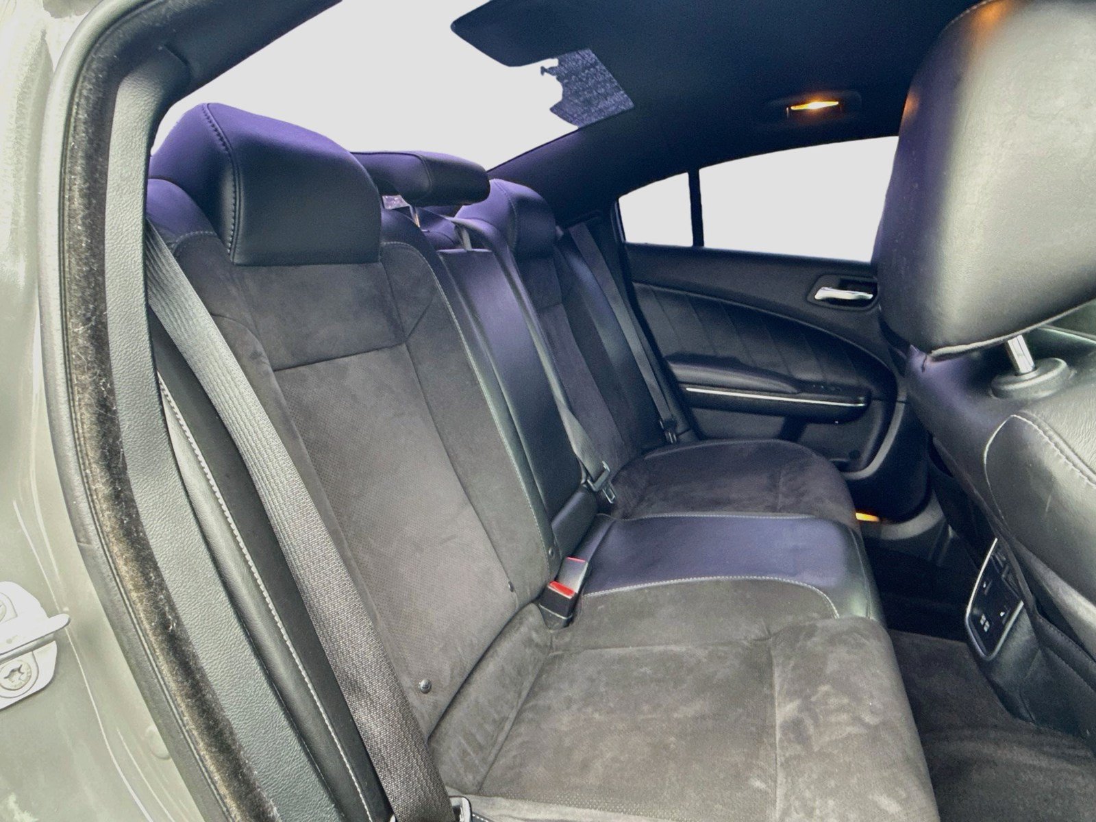 Used 2018 Dodge Charger R/T Scat Pack w/ Dynamics Package RWD image 29
