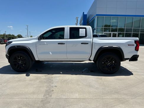 Certified 2025 Chevrolet Colorado Trail Boss AWD/4WD image 2