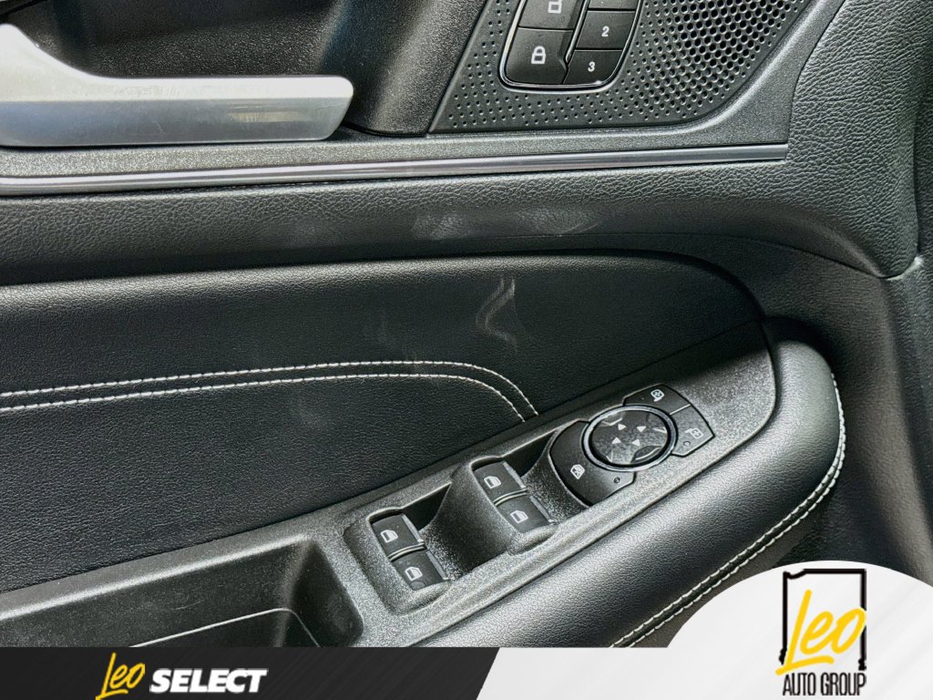 Used 2022 Ford Edge Titanium AWD/4WD image 19