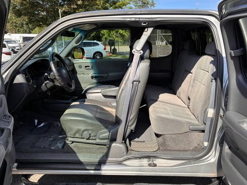 Used 2004 Toyota Tundra SR5 w/ SR5 Extra Value Pkg AWD/4WD image 18