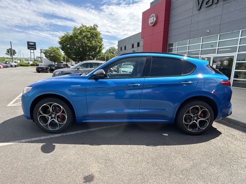 Certified 2023 Alfa Romeo Stelvio Veloce AWD/4WD image 4