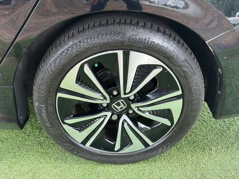 Used 2018 Honda Civic EX-T image 44