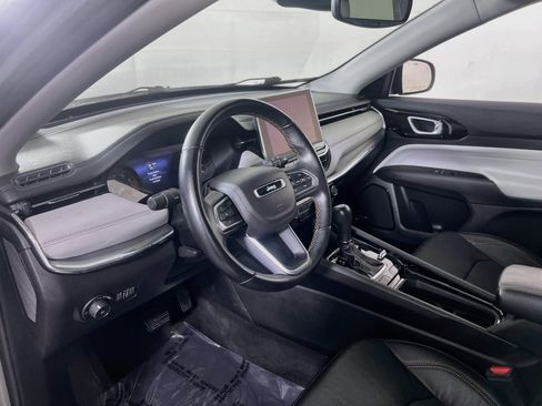 Used 2022 Jeep Compass Limited w/ Sun and Sound Group AWD/4WD image 9