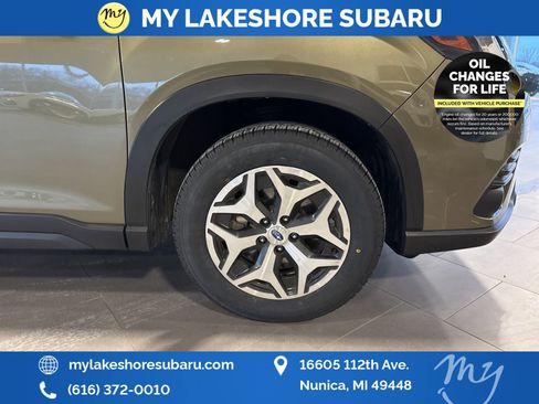 Certified 2023 Subaru Forester Premium image 30