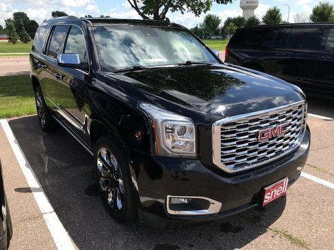 Used 2019 GMC Yukon Denali w/ Denali Ultimate Package AWD/4WD image 4