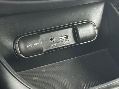 Used 2017 Kia Soul image 8