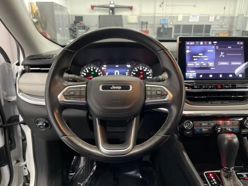 Used 2022 Jeep Compass Limited AWD/4WD image 15