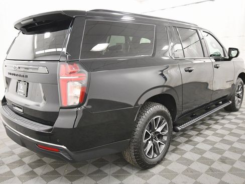 Used 2022 Chevrolet Suburban Z71 image 8