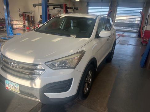 Used 2015 Hyundai Santa Fe Sport AWD/4WD image 2