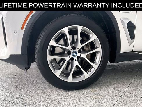 Used 2025 BMW X5 xDrive50e AWD/4WD image 12