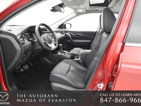 Used 2017 Nissan Rogue Sport SL w/ SL Premium Package image 23