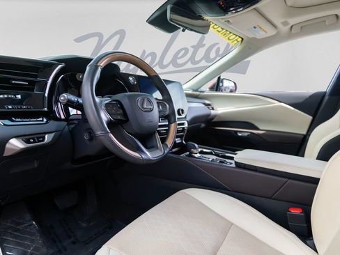 Used 2024 Lexus RX 350 Premium Plus w/ Convenience Package AWD/4WD image 4