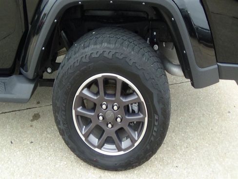Used 2022 Jeep Gladiator Overland w/ Popular Equipment Package AWD/4WD image 9
