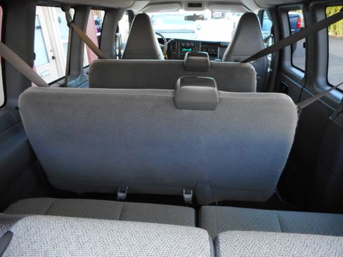 Used 2017 Chevrolet Express 3500 LT w/ LT Preferred Equipment Group image 19