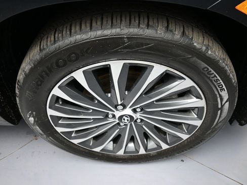 Used 2024 Hyundai Palisade Calligraphy image 13