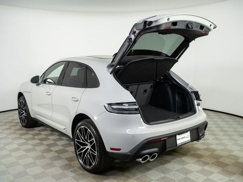 New 2026 Porsche Macan AWD/4WD image 33