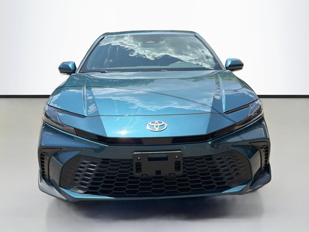 Used 2025 Toyota Camry SE w/ Convenience Package AWD/4WD image 2