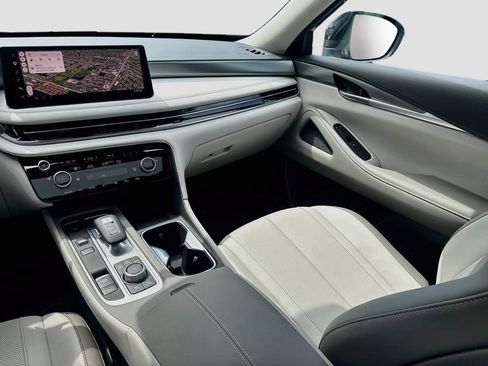 Certified 2026 INFINITI QX60 Pure w/ Cargo Package AWD/4WD image 25