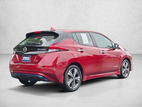 Used 2018 Nissan Leaf SV w/ SV Technology Package FWD image 5
