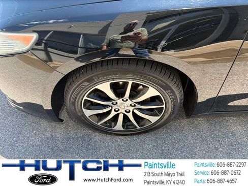 Used 2017 Acura TLX FWD image 8