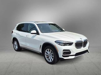 Used 2022 BMW X5 sDrive40i w/ Parking Assistance Package RWD video 2