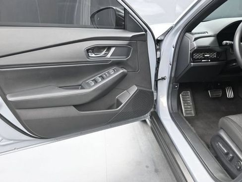 Used 2025 Honda Accord Sport image 17