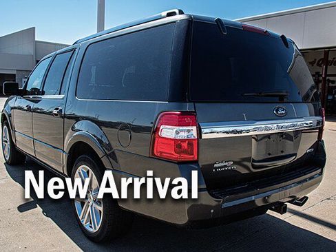 Used 2017 Ford Expedition EL Limited w/ Equipment Group 301A image 2