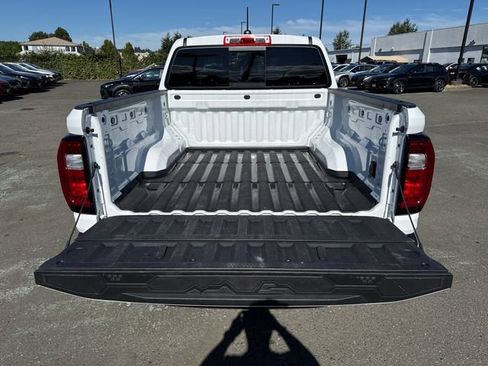 Used 2024 GMC Canyon Elevation w/ Convenience Package AWD/4WD image 24