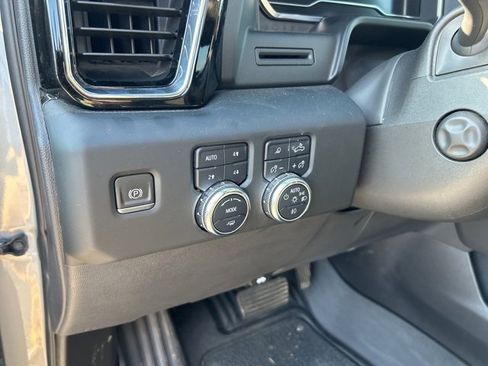 Used 2023 GMC Sierra 1500 Denali image 12
