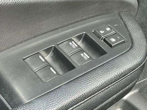 Used 2023 Honda Passport EX-L image 9