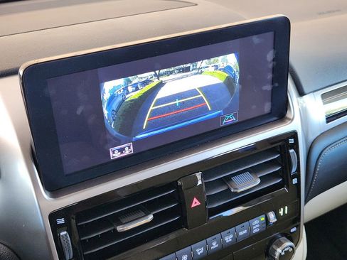 Used 2023 Lexus GX 460 Premium image 17