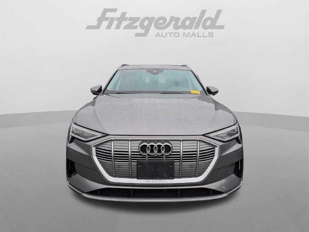 Used 2021 Audi e-tron Premium Plus w/ Premium Plus Package AWD/4WD image 2