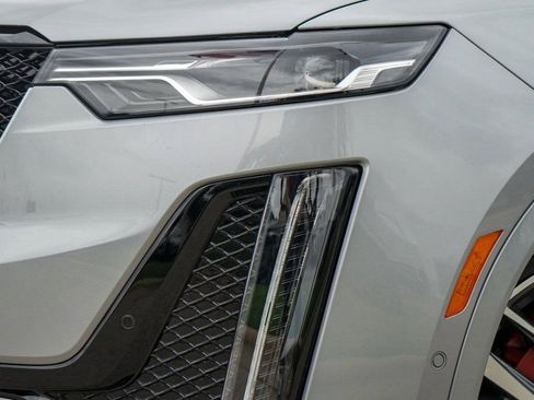 New 2025 Cadillac XT6 Sport w/ Technology Package image 3