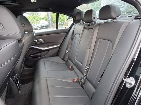Used 2019 BMW 330i xDrive Sedan w/ Driving Assistance Package AWD/4WD image 28
