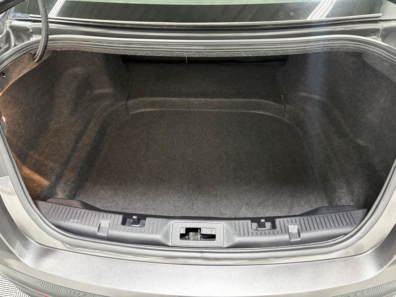 Used 2019 Ford Taurus Limited AWD/4WD image 19