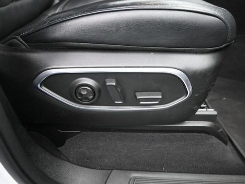 Used 2024 Jeep Wagoneer Series II AWD/4WD image 13