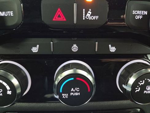 New 2026 RAM 1500 4x4 Crew Cab image 7