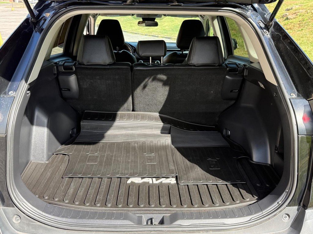 Certified 2021 Toyota RAV4 XLE AWD/4WD image 4