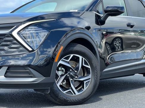 Certified 2025 Kia Sportage LX image 2