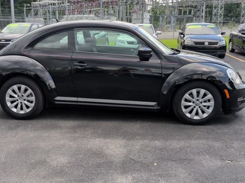 Used 2014 Volkswagen Beetle 2.5 FWD image 9