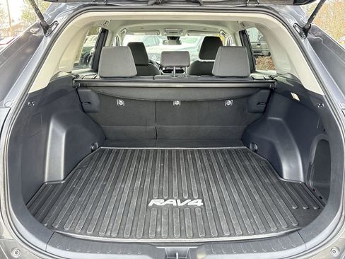 Used 2025 Toyota RAV4 XLE image 26
