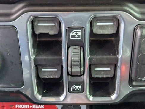 Used 2021 Jeep Wrangler Unlimited Rubicon image 21