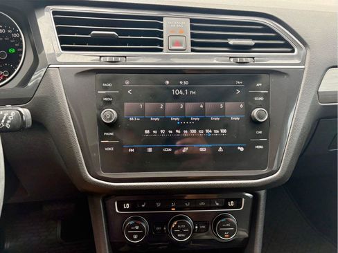 Used 2021 Volkswagen Tiguan SE w/ Panoramic Sunroof Package FWD image 13