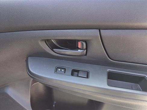 Used 2012 Subaru Impreza 2.0i image 25