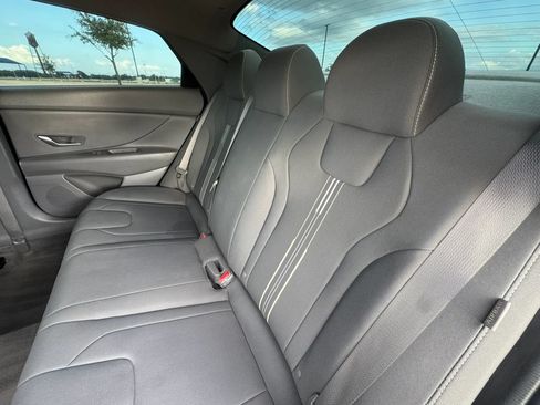 Used 2024 Hyundai Elantra SEL FWD image 24