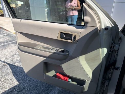 Used 2008 Ford Escape XLT FWD image 11