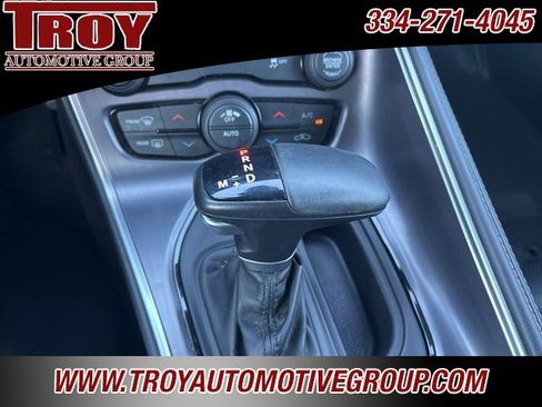 Used 2016 Dodge Challenger SXT Plus image 33